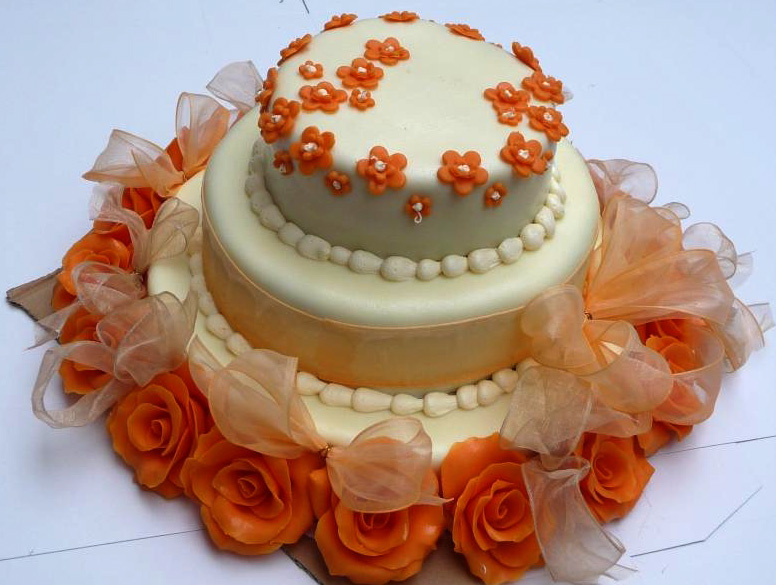 Svatební dort - oranžový